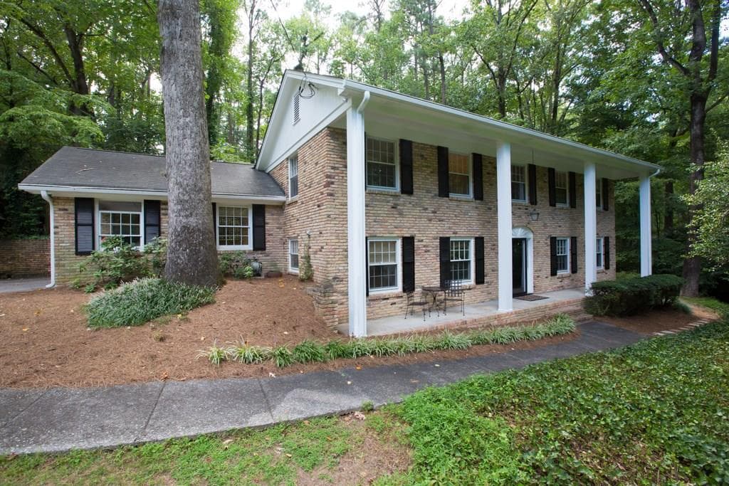 4 bedroom, 1,421 sq ft single family residence sold at 3560 Embry Circle, Atlanta, GA 30341