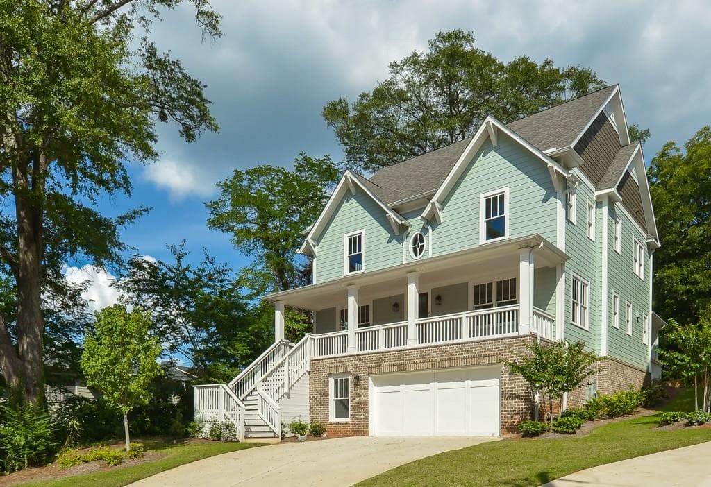 6 bedroom, 3,240 sq ft single family residence sold at 275 Hampton Terrace, Atlanta, GA 30307