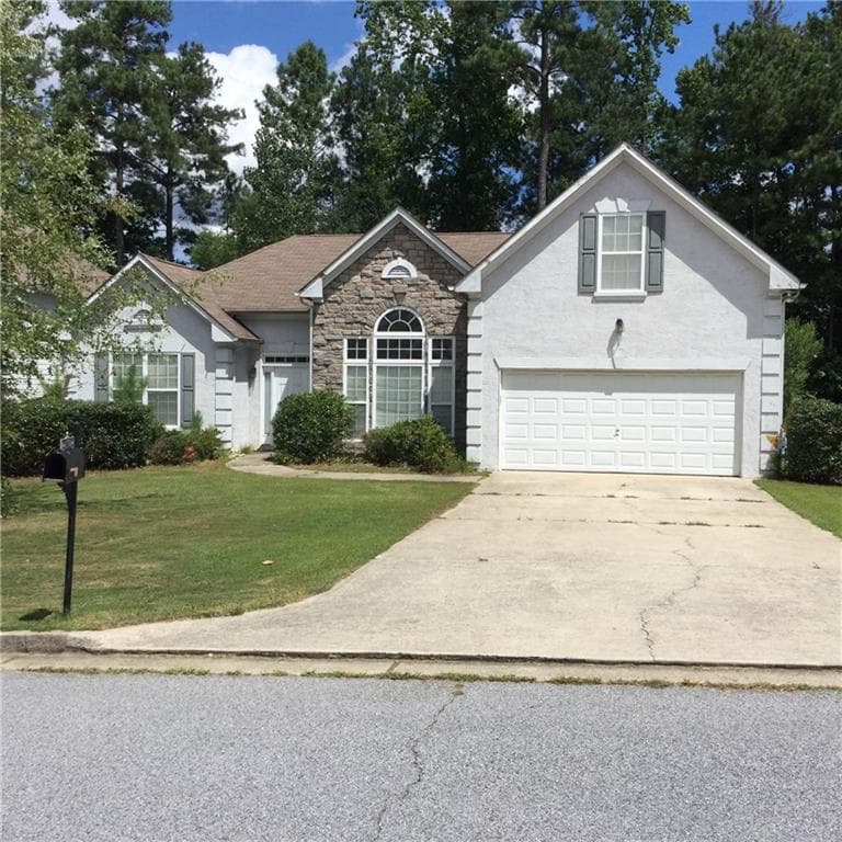 4 bedroom, 2,001 sq ft single family residence sold at 5515 Cascade Hills Loop, Atlanta, GA 30331