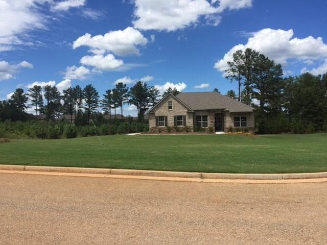 4 bedroom, 2,290 sq ft single family residence sold at 1529 Kathryn's Glen Drive, Conyers, GA 30013