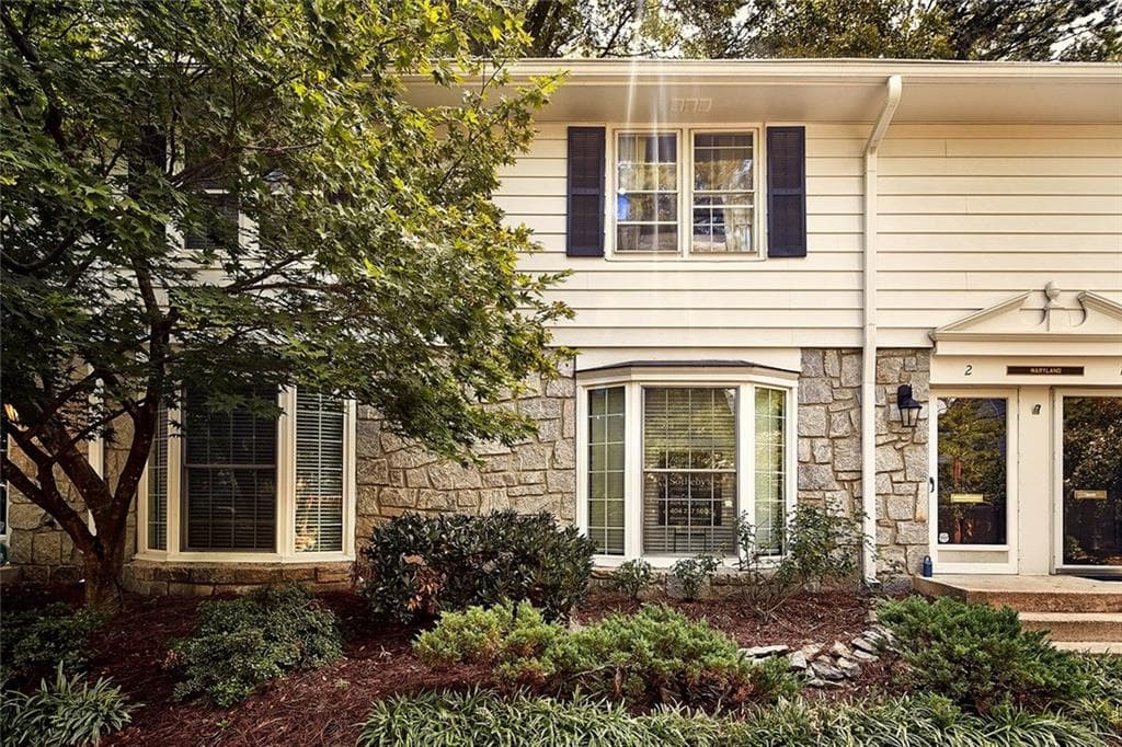 2 bedroom condominium sold at 136 Peachtree Memorial Drive MD2, Atlanta, GA 30309