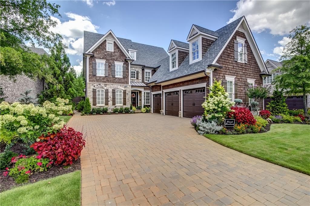 5 bedroom, 5,170 sq ft single family residence sold at 4525 Oakside Point, Marietta, GA 30067