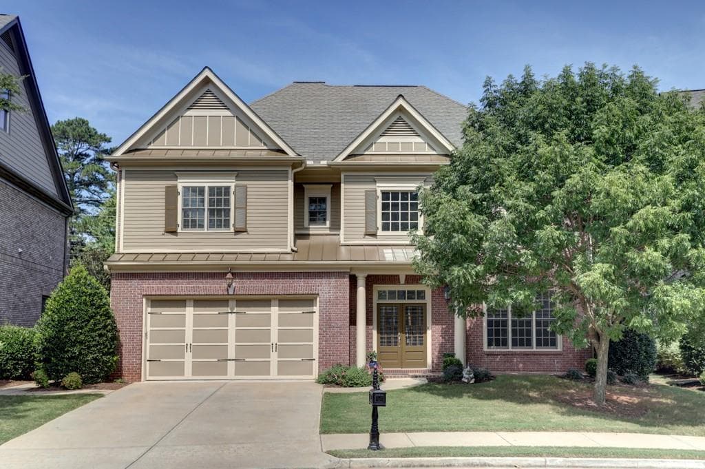 4 bedroom, 3,120 sq ft single family residence sold at 6260 Mount Vernon Oaks Drive, Atlanta, GA 30328