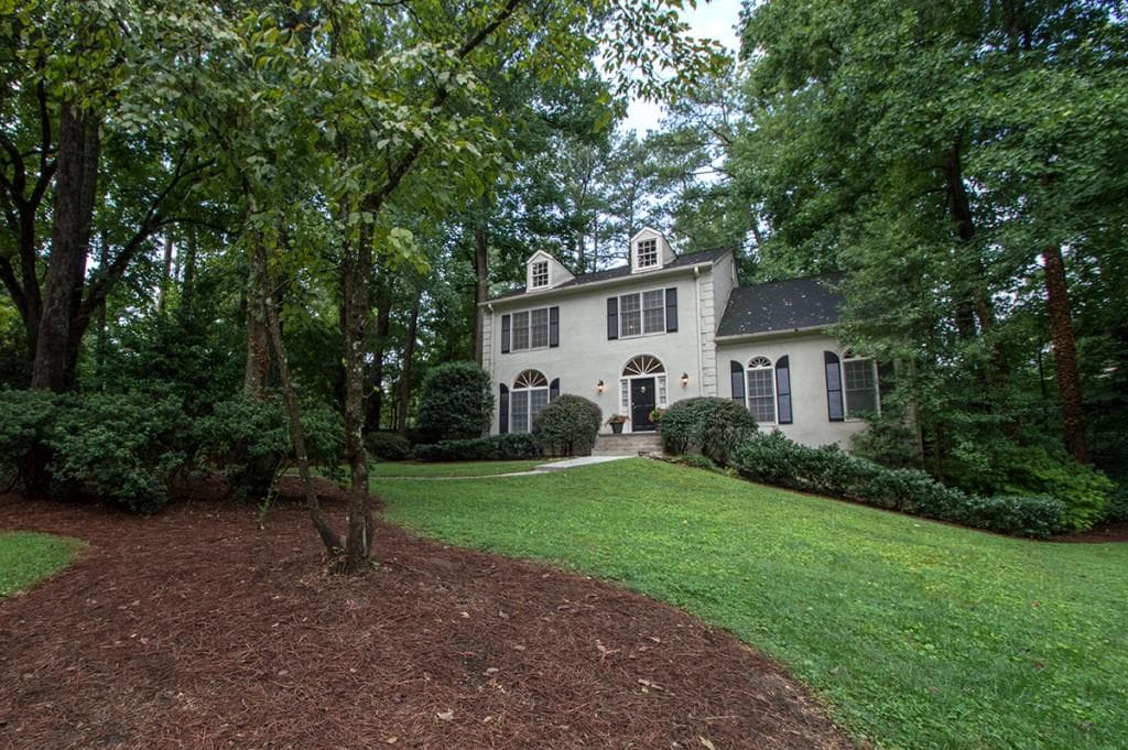 4 bedroom, 3,017 sq ft single family residence sold at 1900 Branch Bend, Atlanta, GA 30345