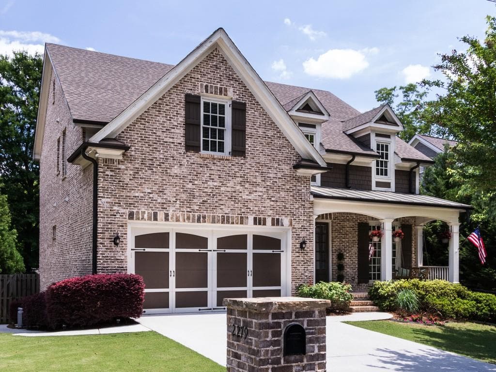 5 bedroom, 4,415 sq ft single family residence sold at 2279 Coosawattee Drive, Brookhaven, GA 30319