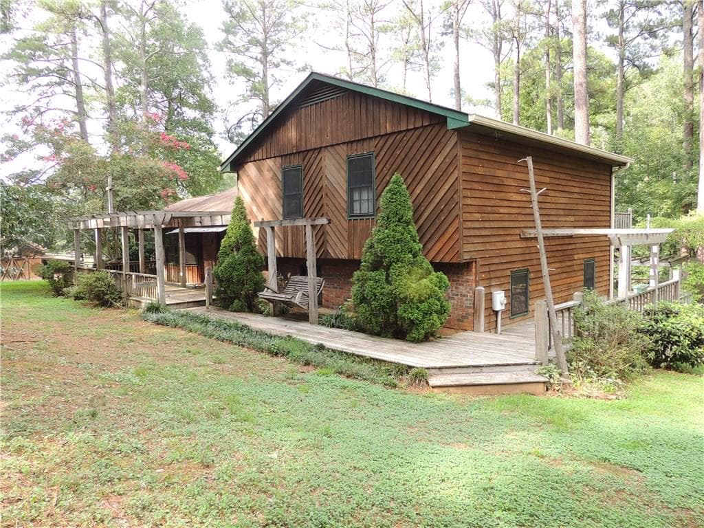 3 bedroom, 1,261 sq ft single family residence sold at 13375 Providence Road, Alpharetta, GA 30009