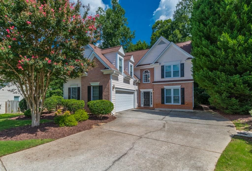 4 bedroom, 2,326 sq ft single family residence sold at 2125 Monroe Drive, Alpharetta, GA 30004