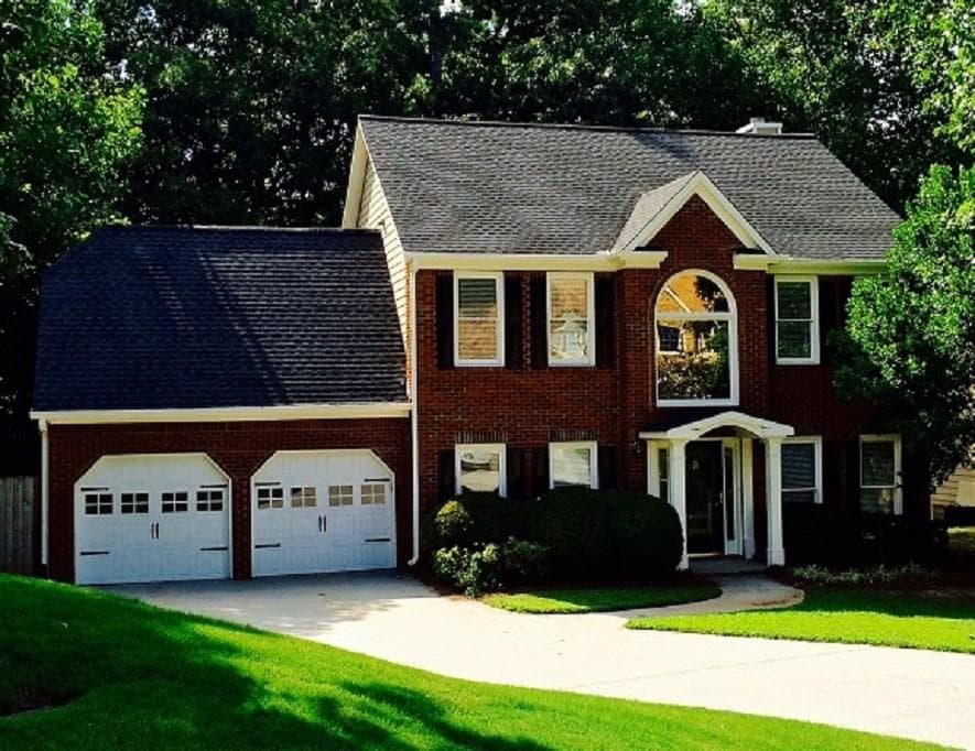 1070 Northpointe Trace, Roswell, GA 30076 — most recent listing photo