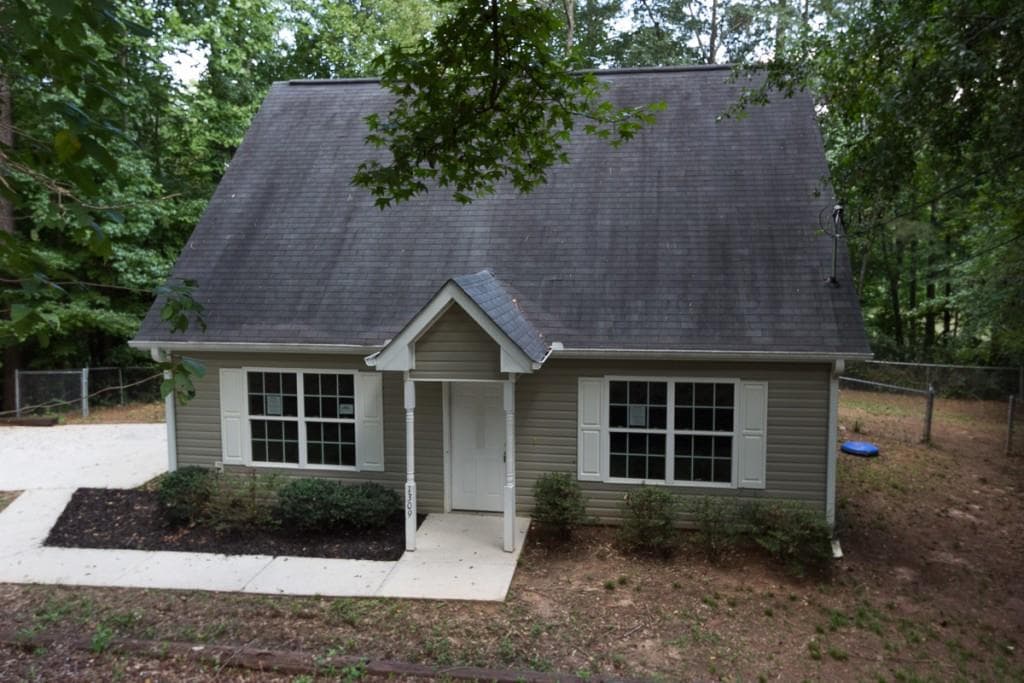 1309 Armstead Circle, Monroe, GA 30655 — most recent listing photo