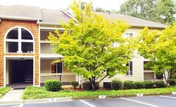 2 bedroom, 1,335 sq ft condominium sold at 567 Emory Oaks Way 2, Decatur, GA 30033