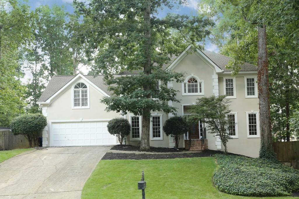 5 bedroom, 3,562 sq ft single family residence sold at 3525 Waters Glen Way, Alpharetta, GA 30022
