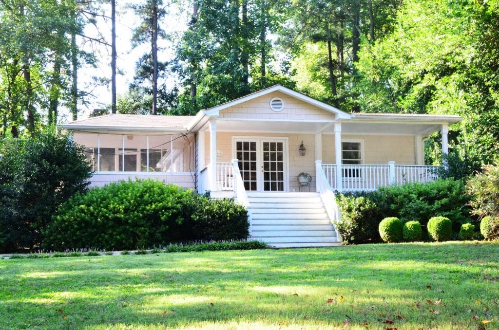 2 bedroom, 1,284 sq ft single family residence sold at 1233 Goodwin Road, Atlanta, GA 30324