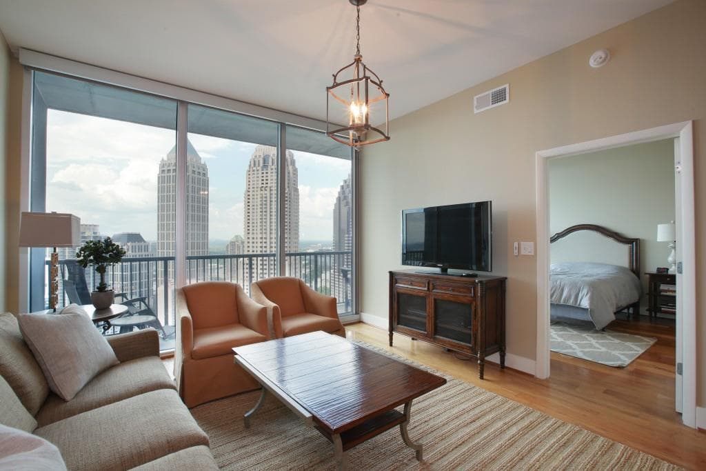 1 bedroom, 866 sq ft condominium sold at 1080 Peachtree Street 2701, Atlanta, GA 30309