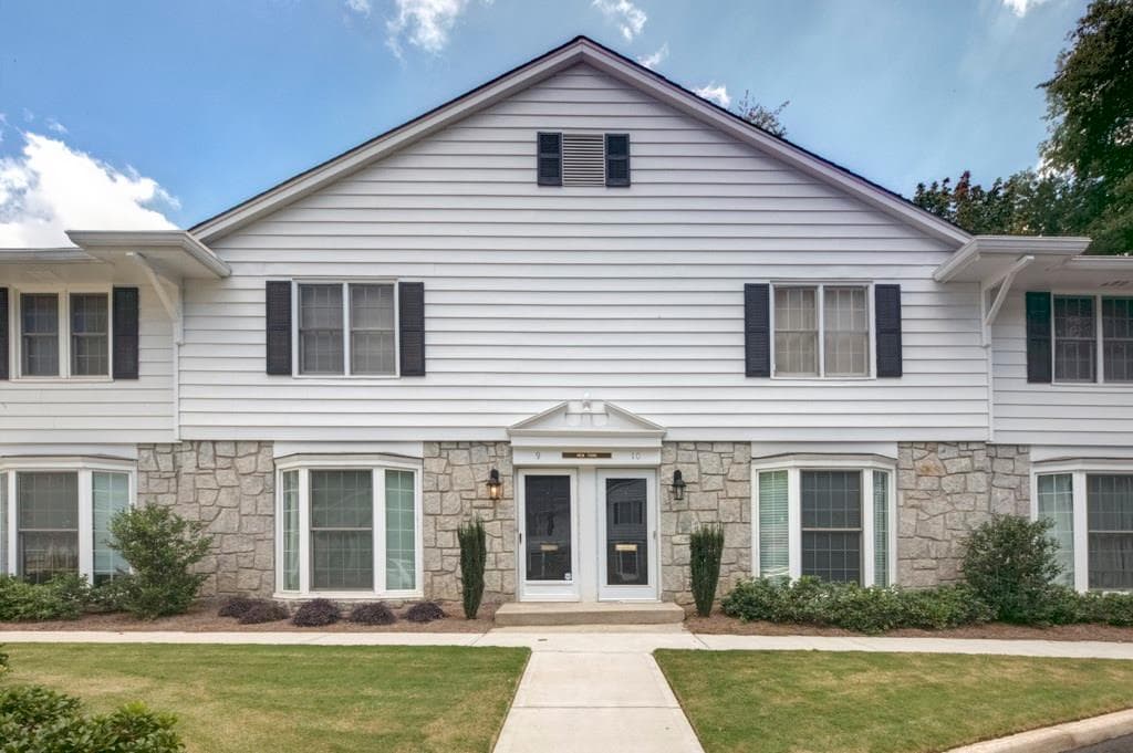 2 bedroom, 1,108 sq ft townhouse sold at 136 Peachtree Memorial Drive NY10, Atlanta, GA 30309