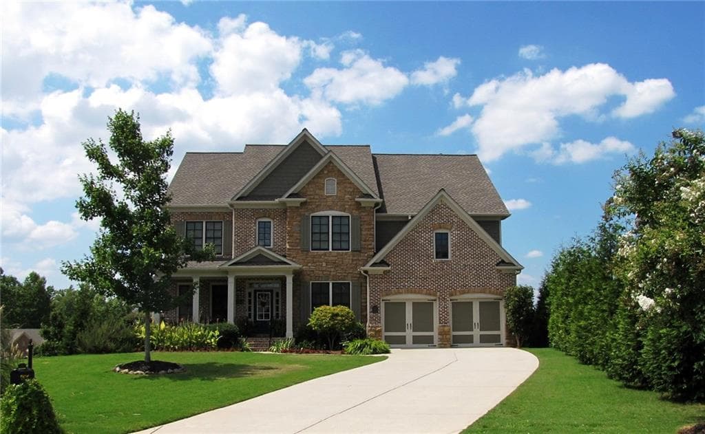 6 bedroom, 5,353 sq ft single family residence sold at 1620 Woodall View Court, Alpharetta, GA 30004