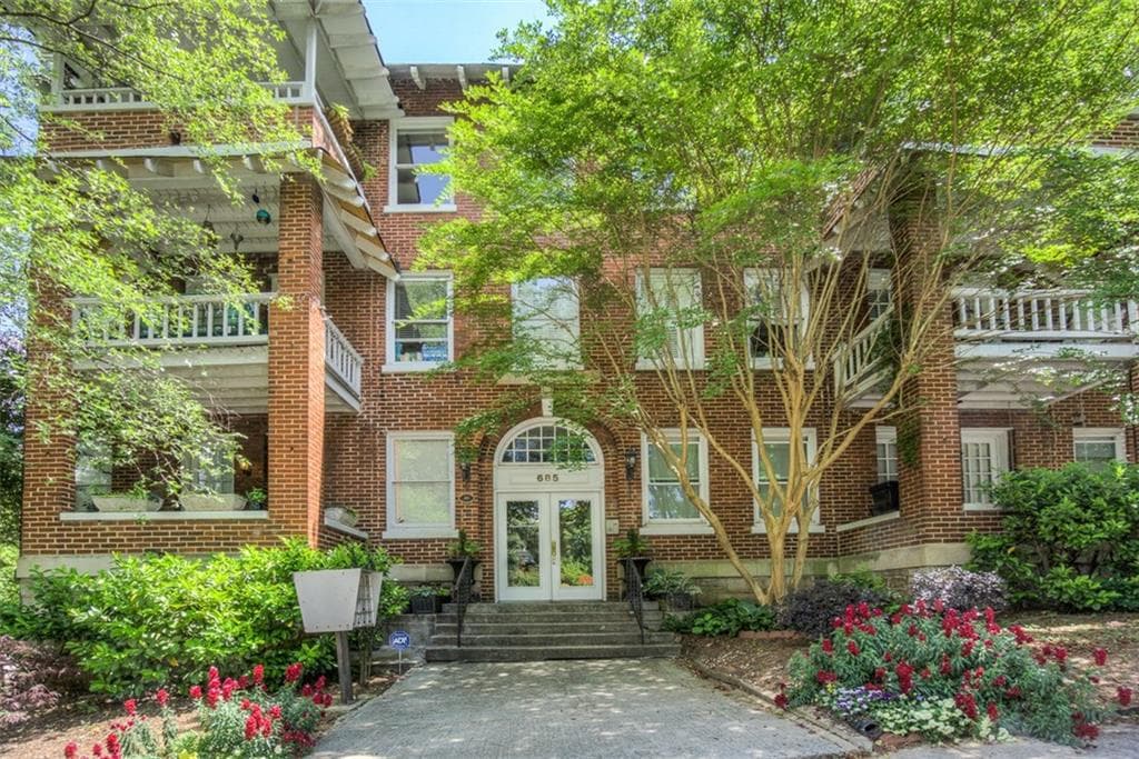 1 bedroom, 730 sq ft condominium sold at 685 Argonne Avenue 12, Atlanta, GA 30308