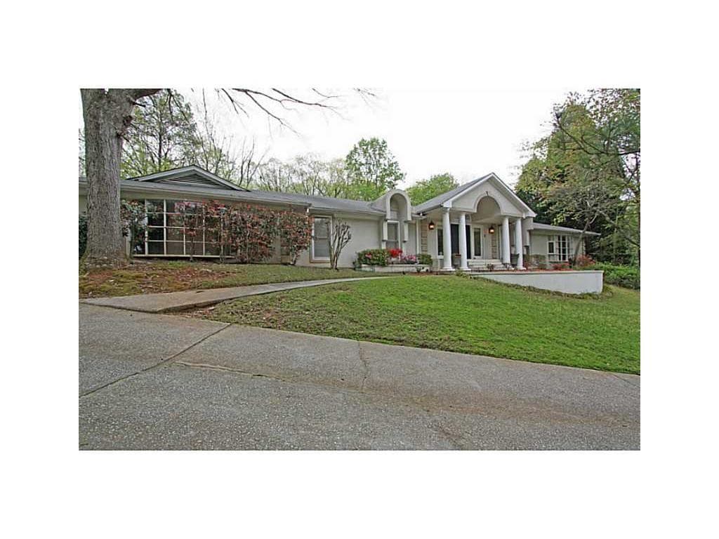 6 bedroom, 3,539 sq ft single family residence sold at 5860 Riverwood Drive, Sandy Springs, GA 30328