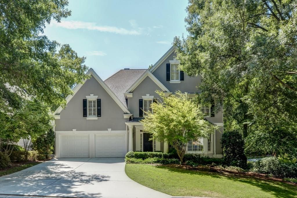 5 bedroom, 4,301 sq ft single family residence sold at 205 Woodchase Close, Atlanta, GA 30319