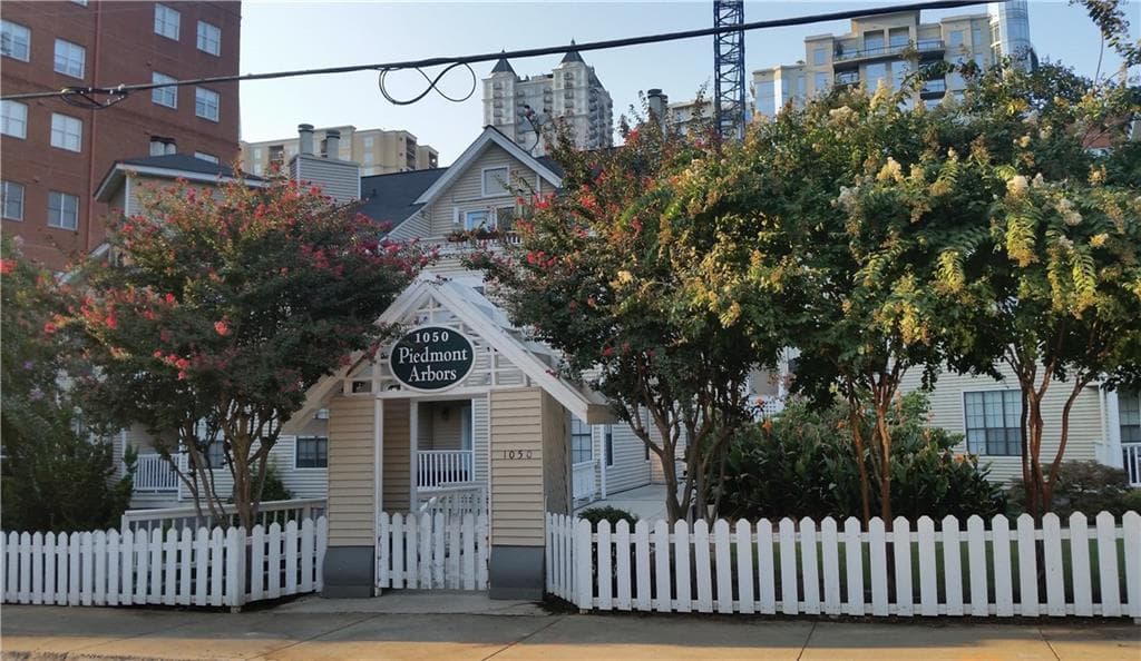 1 bedroom, 507 sq ft condominium sold at 1050 Piedmont Avenue 15, Atlanta, GA 30309