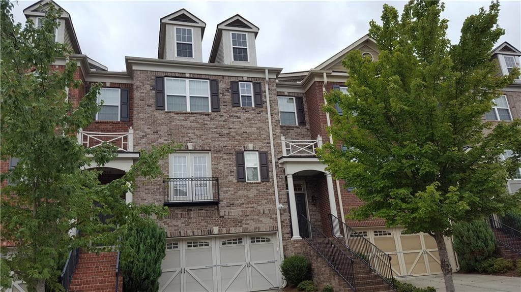 4 bedroom, 3,691 sq ft townhouse sold at 3872 Fairhill Point, Alpharetta, GA 30004