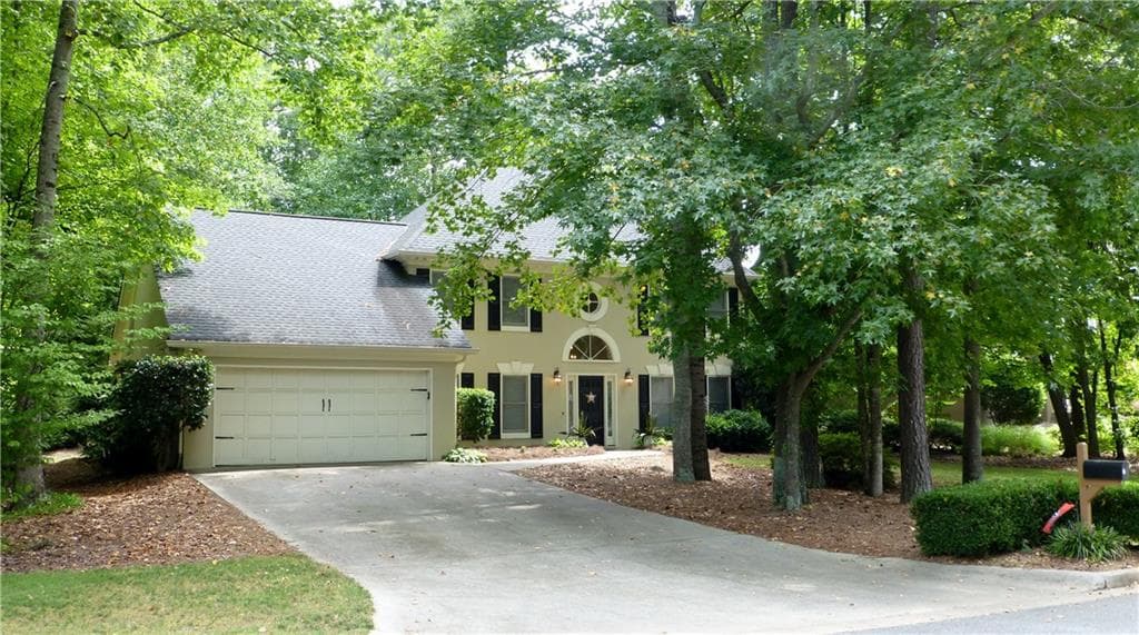 4 bedroom, 2,552 sq ft single family residence sold at 1485 Shade Tree Way, Alpharetta, GA 30009