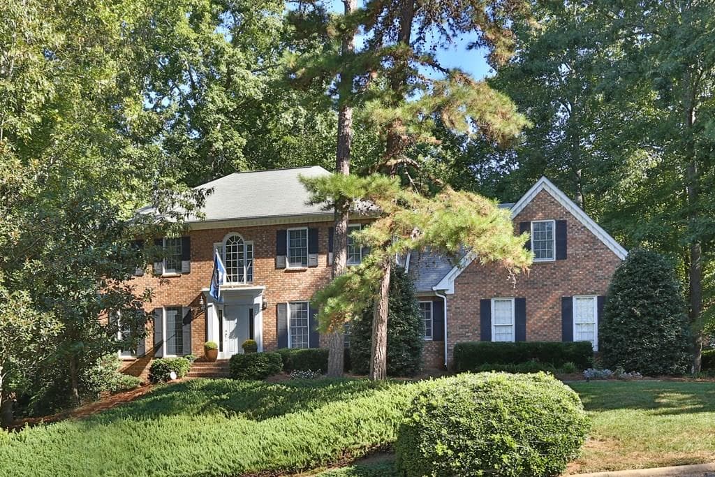 4 bedroom single family residence sold at 960 White Oak Pass, Alpharetta, GA 30005