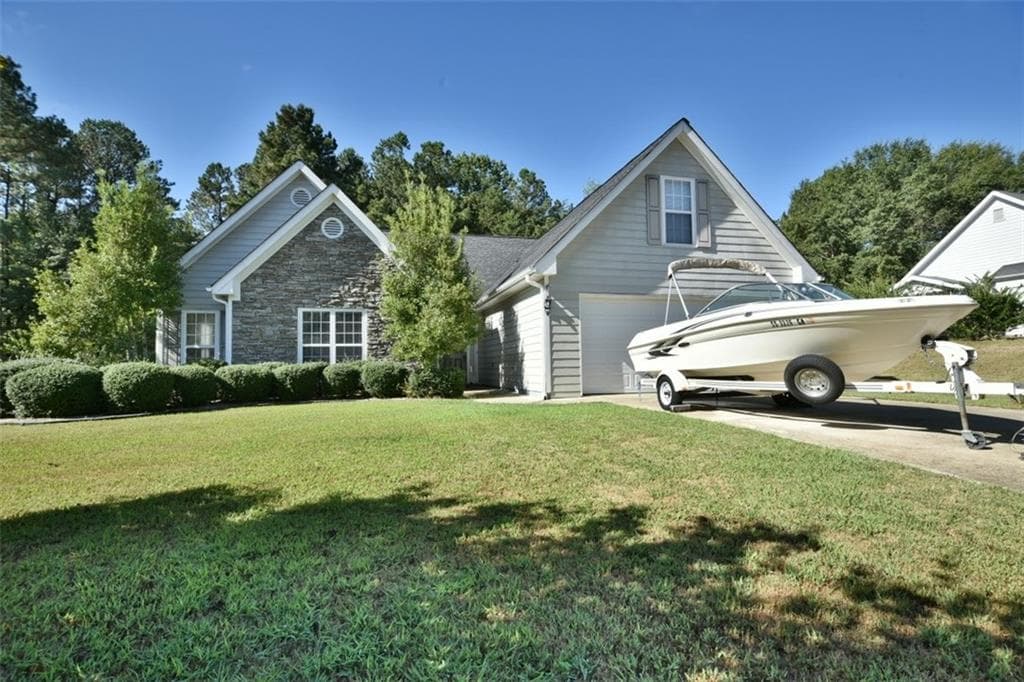 4 bedroom, 2,059 sq ft single family residence sold at 4100 LENOX PARK Drive, Buford, GA 30519