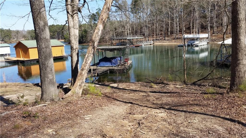single family residence sold at 6643 Bass Circle, Buford, GA 30518
