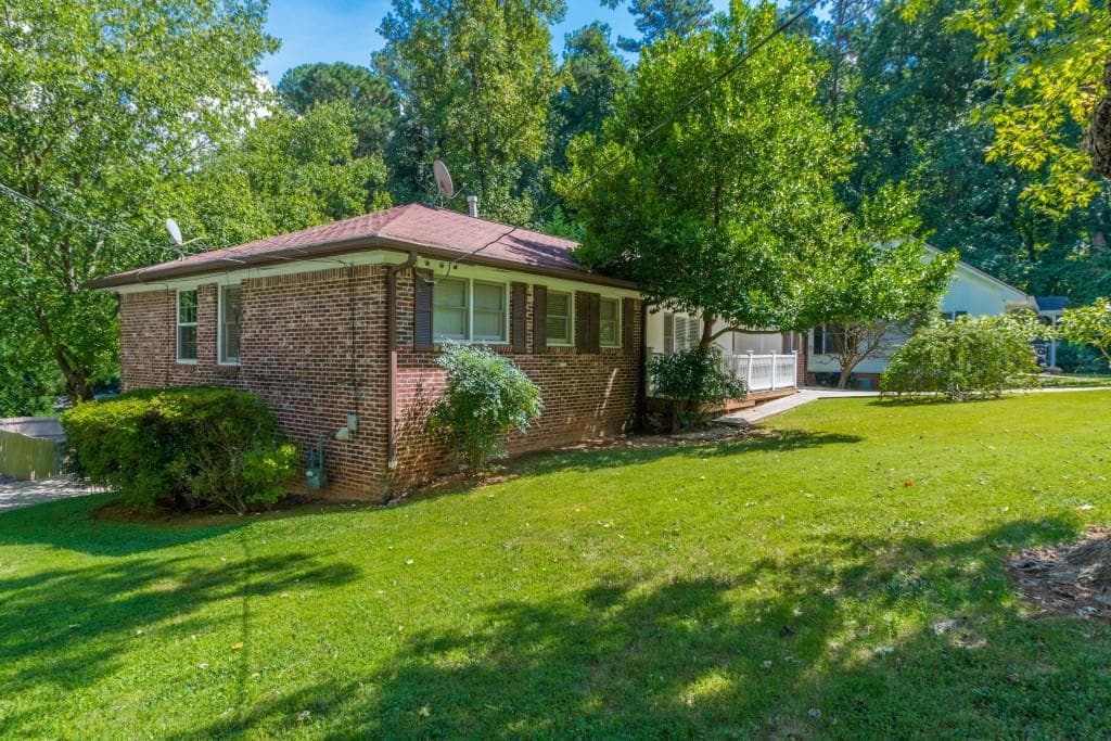 4 bedroom, 2,622 sq ft single family residence sold at 2423 Battle Drive, Atlanta, GA 30345