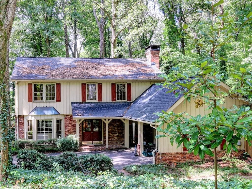 5 bedroom single family residence sold at 320 Westerhall Court, Sandy Springs, GA 30328