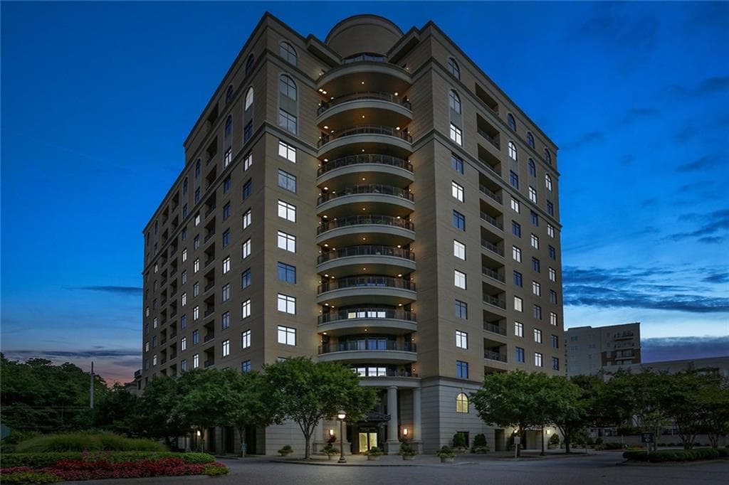 2 bedroom, 1,835 sq ft condominium sold at 3286 Northside Parkway 306, Atlanta, GA 30327
