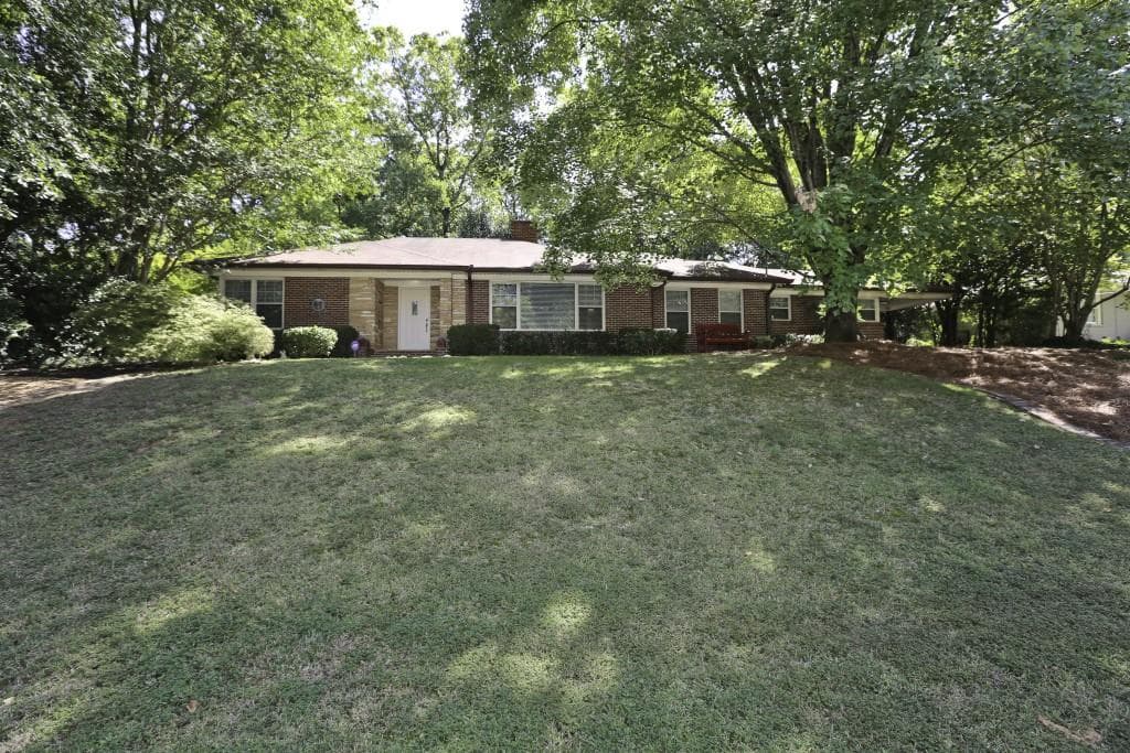 3 bedroom single family residence sold at 1631 Doncaster Drive, Atlanta, GA 30309