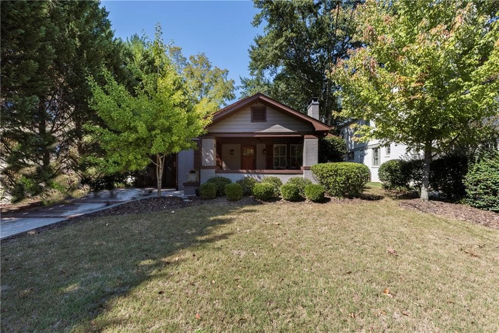 3 bedroom, 2,900 sq ft single family residence sold at 2222 Willow Avenue, Atlanta, GA 30305