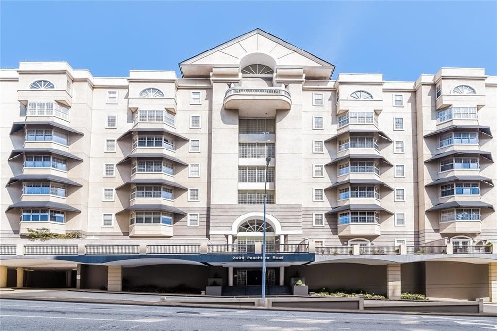 2 bedroom, 1,399 sq ft condominium sold at 2499 Peachtree Road 606, Atlanta, GA 30305