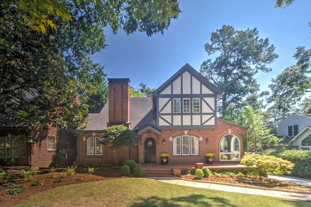 4 bedroom, 4,167 sq ft single family residence sold at 2775 Atwood Road, Atlanta, GA 30305
