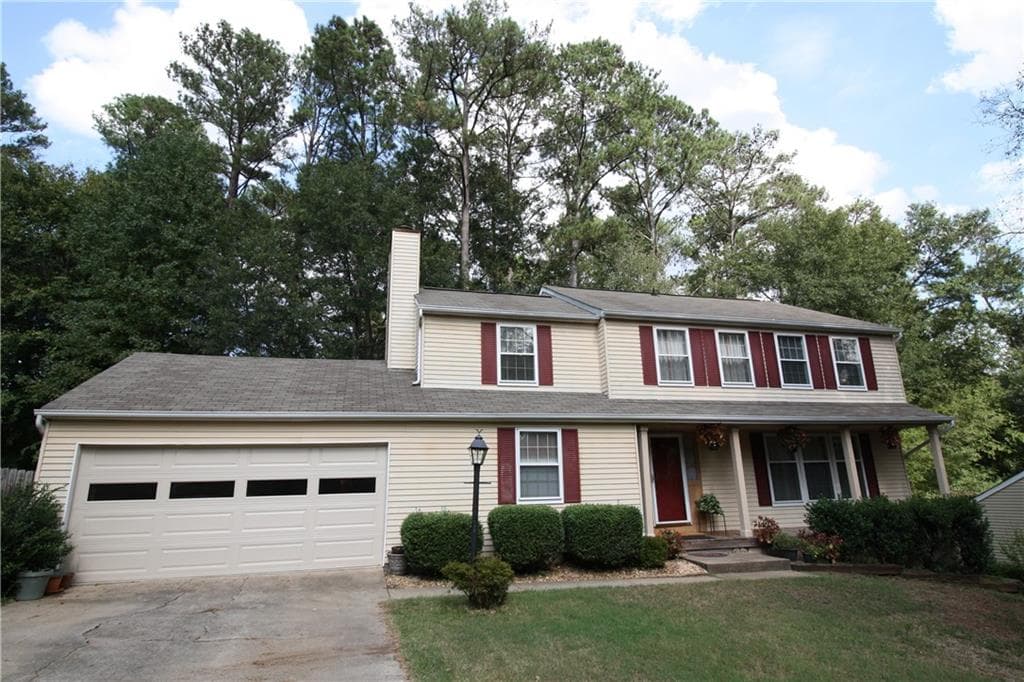 4 bedroom, 2,044 sq ft single family residence sold at 9800 N Pond Circle, Roswell, GA 30076