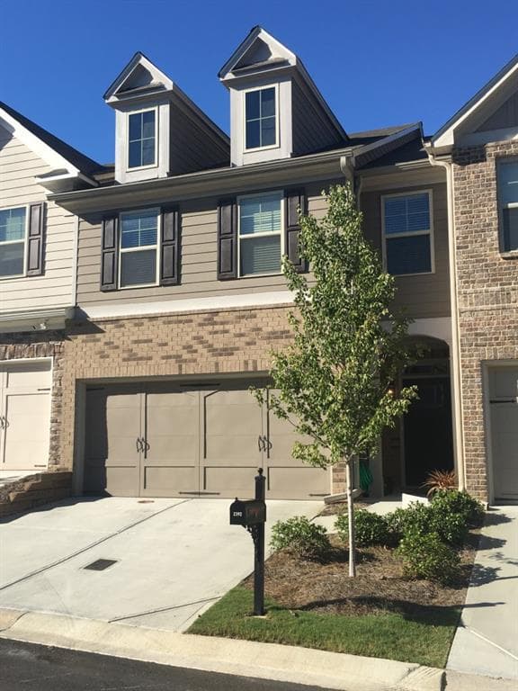 2392 Whiteoak Bend 16, Smyrna, GA 30080 — most recent listing photo