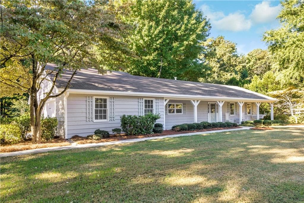 3 bedroom, 1,725 sq ft single family residence sold at 515 Houze Way, Roswell, GA 30076