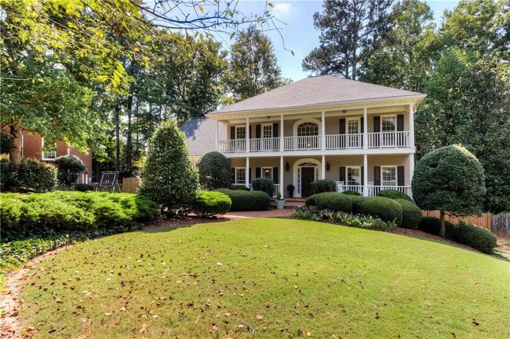 5 bedroom, 3,665 sq ft single family residence sold at 2140 Pearwood Path, Roswell, GA 30076