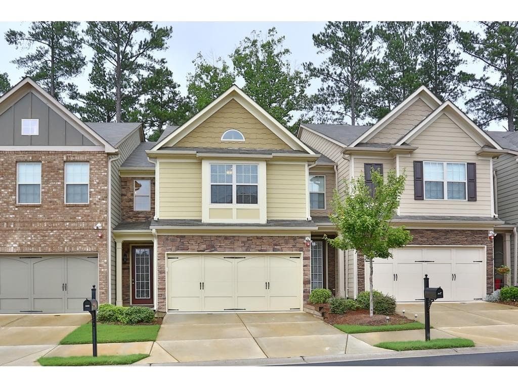 3 bedroom, 1,982 sq ft townhouse sold at 3802 Brockenhurst Drive None, Buford, GA 30519