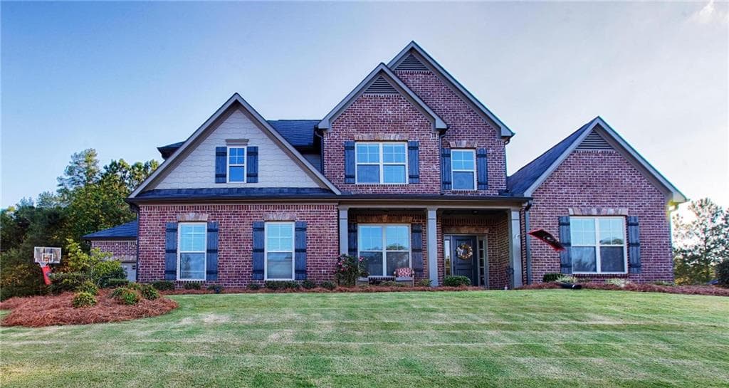5 bedroom, 2,911 sq ft single family residence sold at 1398 Mill Pointe Court, Lawrenceville, GA 30043