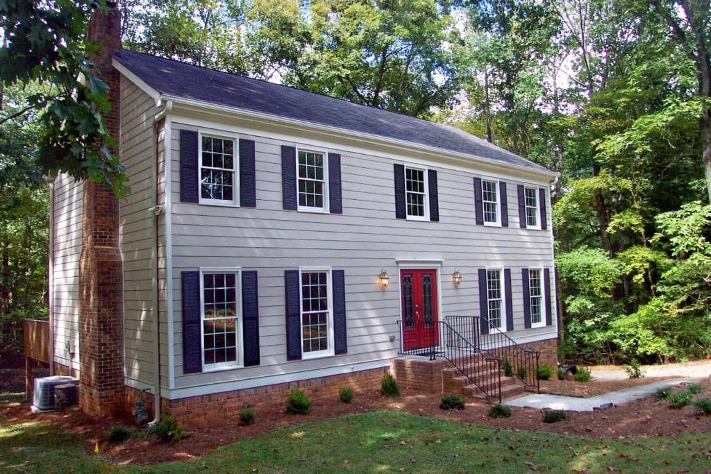4 bedroom, 2,520 sq ft single family residence sold at 1011 Guys Court, Lilburn, GA 30047