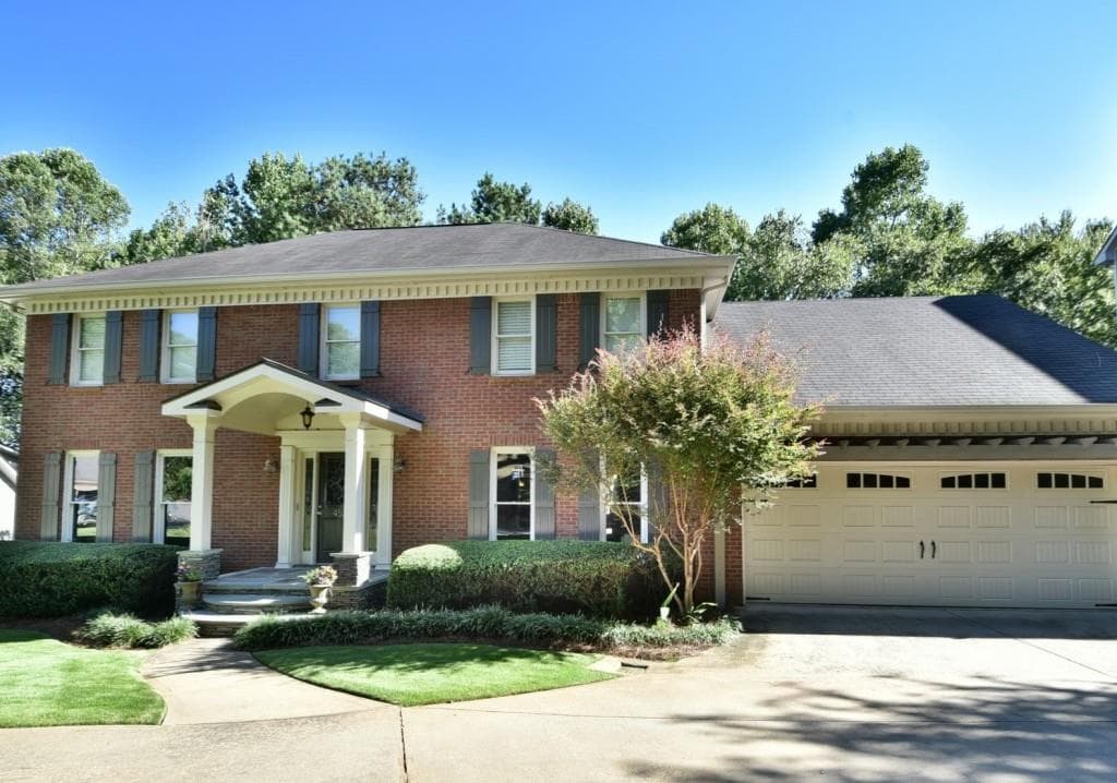 5 bedroom, 3,019 sq ft single family residence sold at 453 Bellflower Court, Roswell, GA 30076