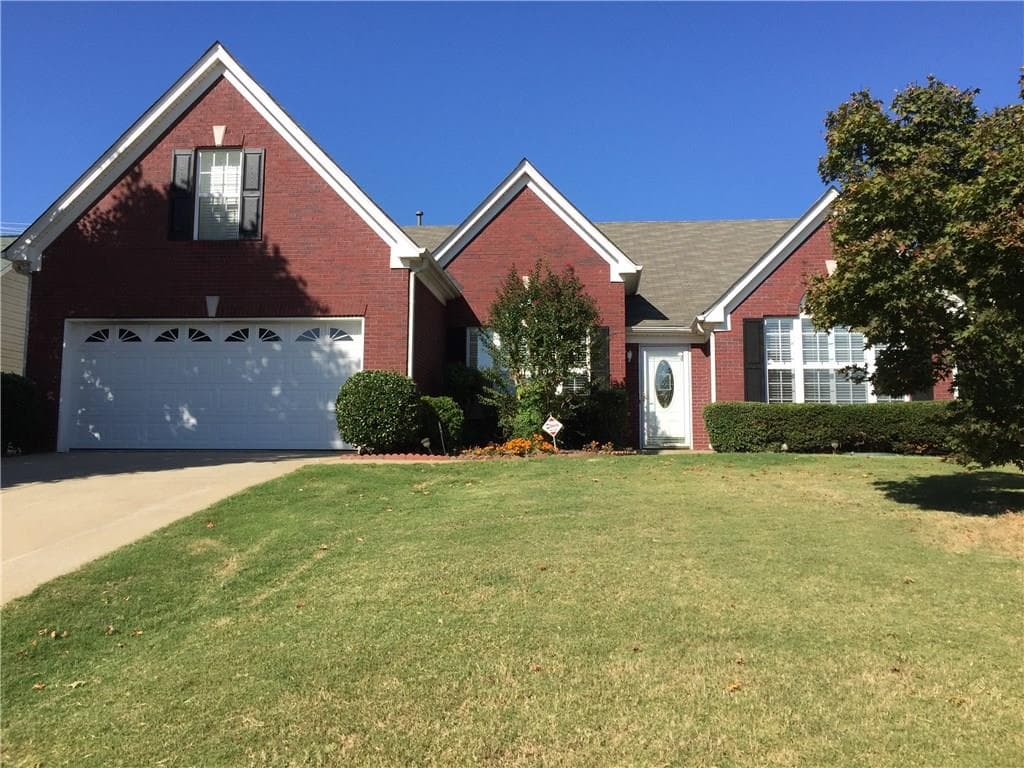 4 bedroom, 2,410 sq ft single family residence sold at 195 Cedarhurst Road, Lawrenceville, GA 30045
