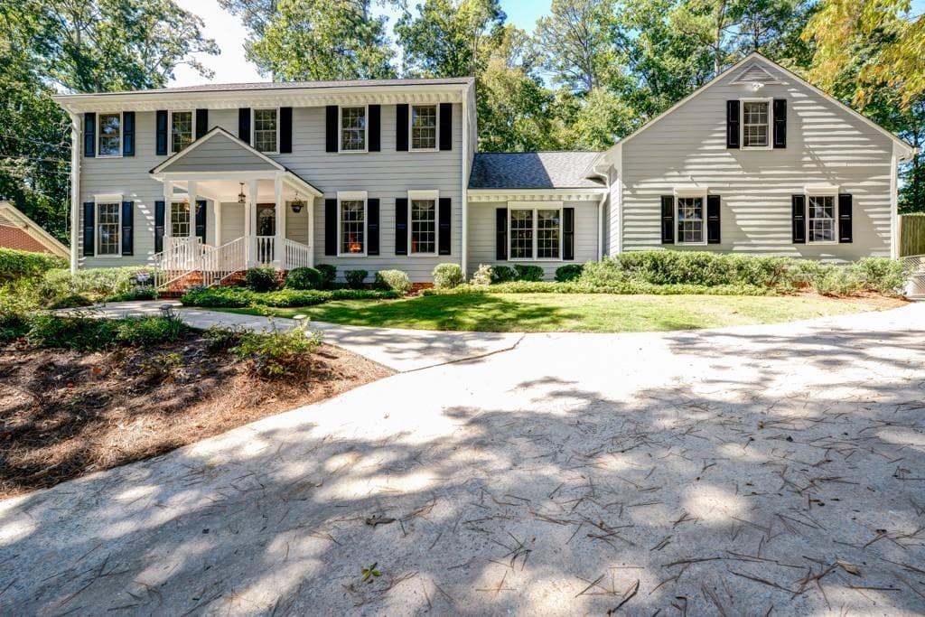 5 bedroom, 3,486 sq ft single family residence sold at 1958 Carlington Court, Atlanta, GA 30345