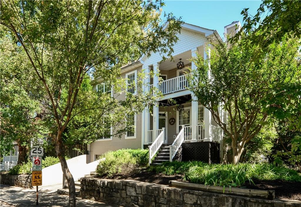 3 bedroom, 1,674 sq ft single family residence sold at 275 Ferguson Street, Atlanta, GA 30307