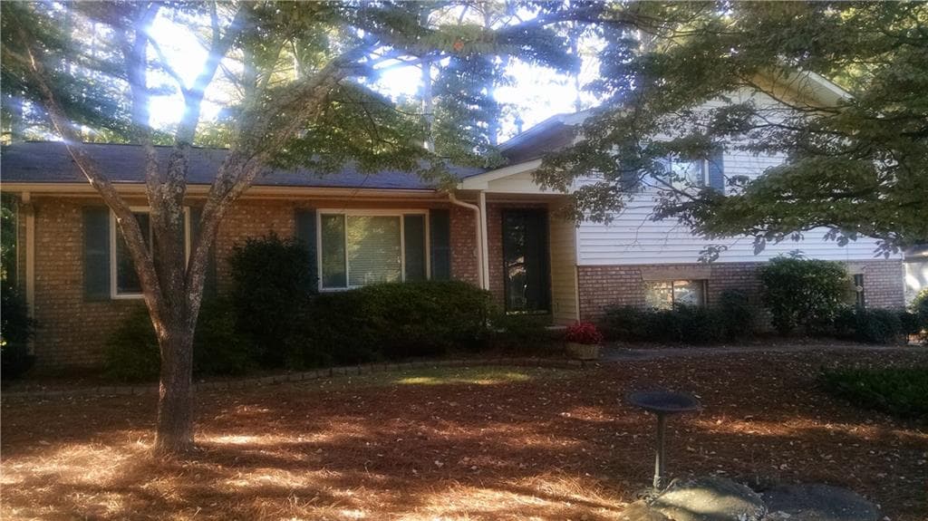 3 bedroom, 1,823 sq ft single family residence sold at 1108 Research Drive, Marietta, GA 30066