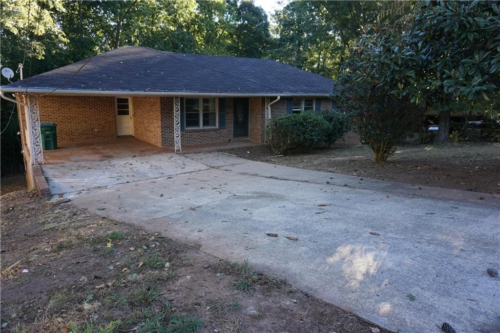 3 bedroom, 1,392 sq ft single family residence sold at 3144 Oak Drive, Lawrenceville, GA 30044