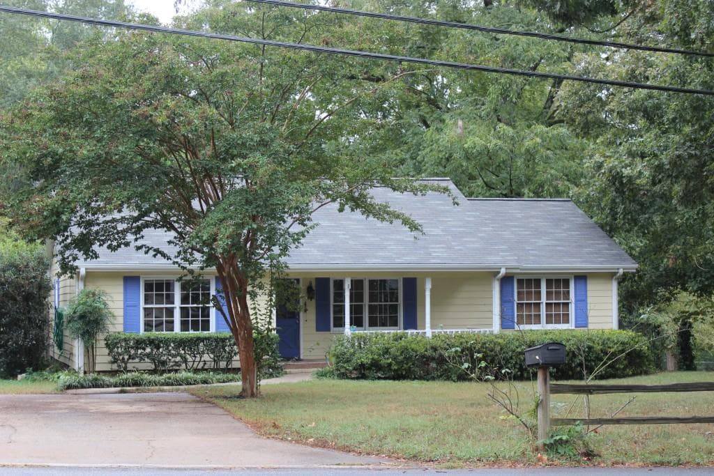 146 E Broad Street, Hoschton, GA 30548 — most recent listing photo