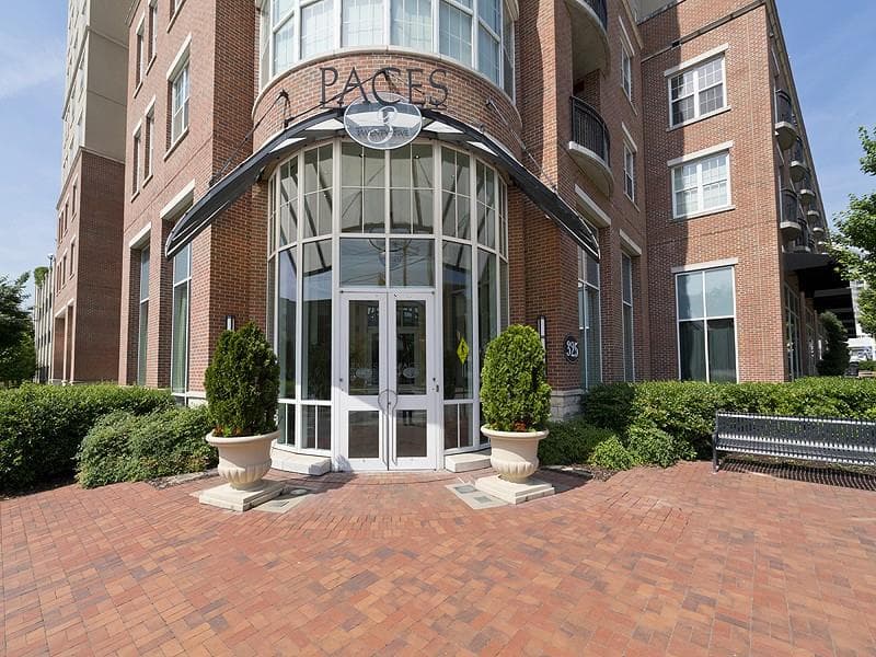 1 bedroom, 874 sq ft condominium sold at 325 E Paces Ferry Road 807, Atlanta, GA 30305